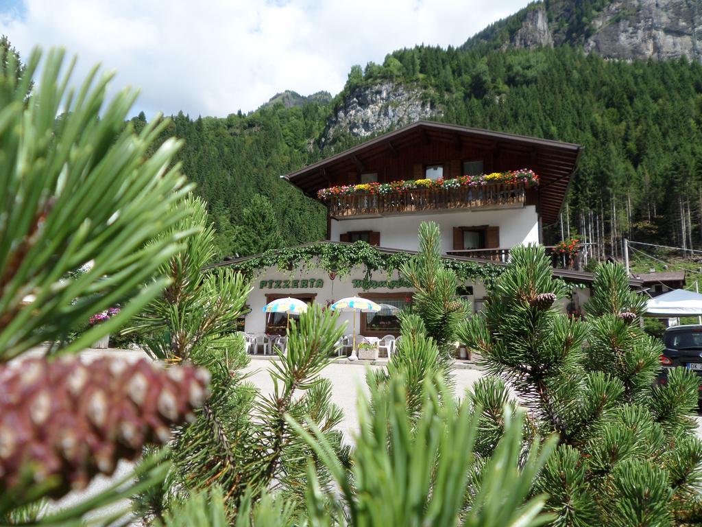 Affittacamere Pizzeria Marmolada Rocca Pietore Exterior foto