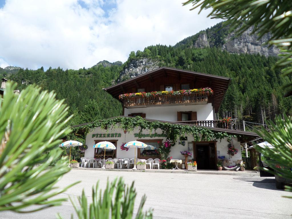 Affittacamere Pizzeria Marmolada Rocca Pietore Exterior foto